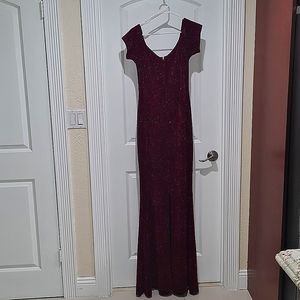 Good Time Usa 1x Sequined Burgundy Maxxi Gown